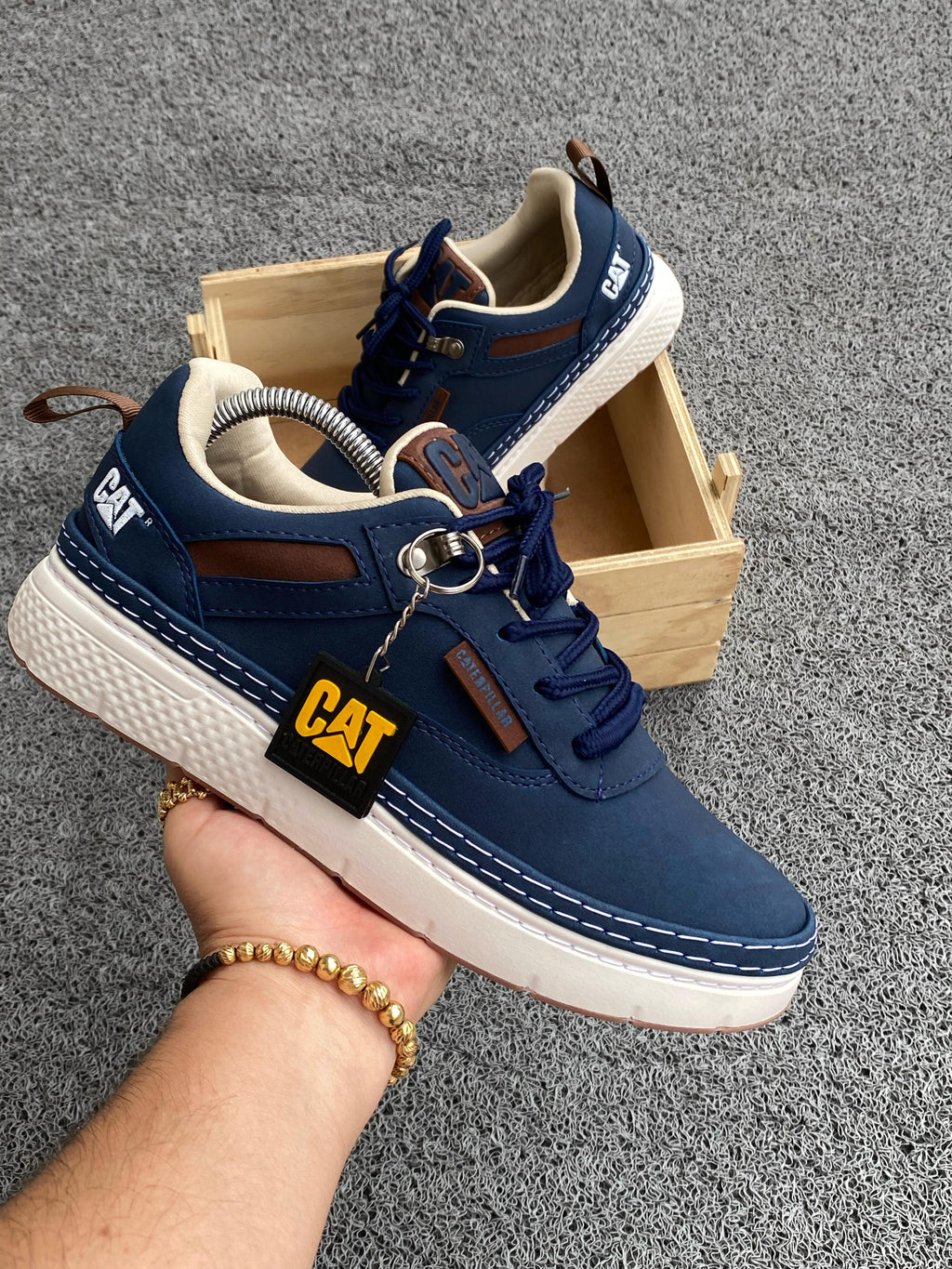 CAT PREMIUN CASUAL CORTE BAJO